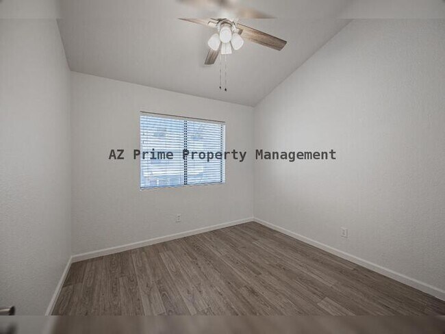 Building Photo - 7801 N 44th Dr