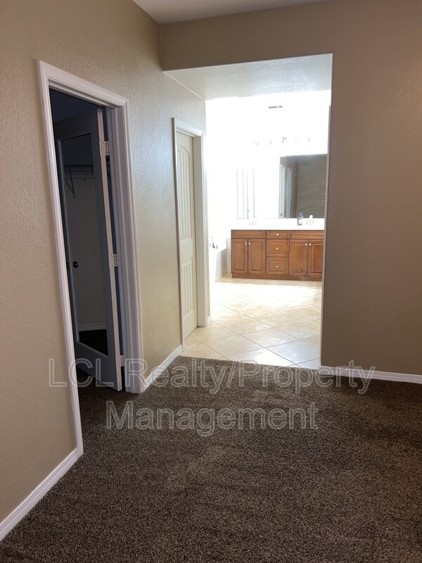 Building Photo - 30364 Skipstone Way