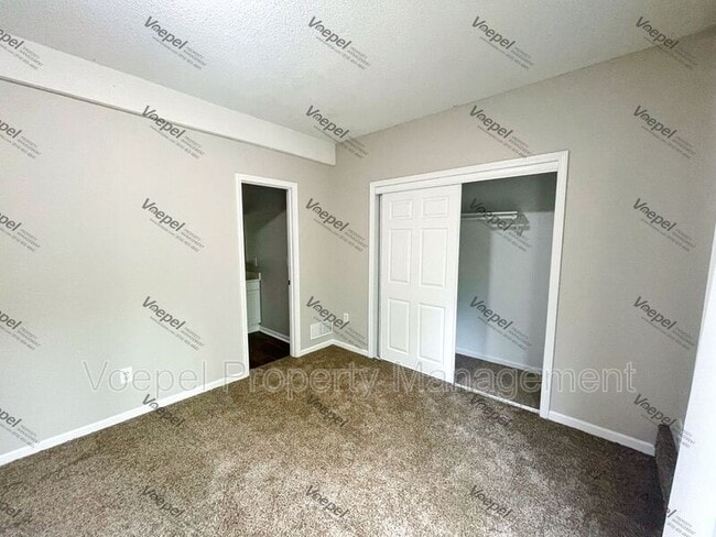 Building Photo - 5644 N Anita Ave