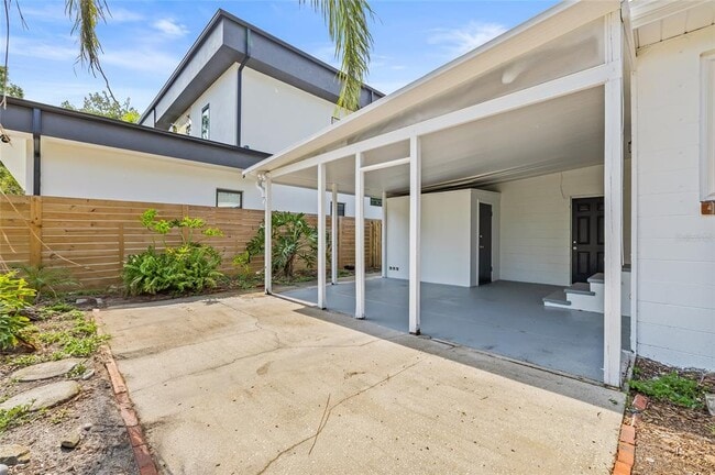 Building Photo - 1023 W Ohio Ave