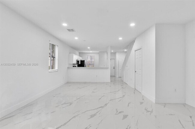 Building Photo - 17337 NW 7th Ave