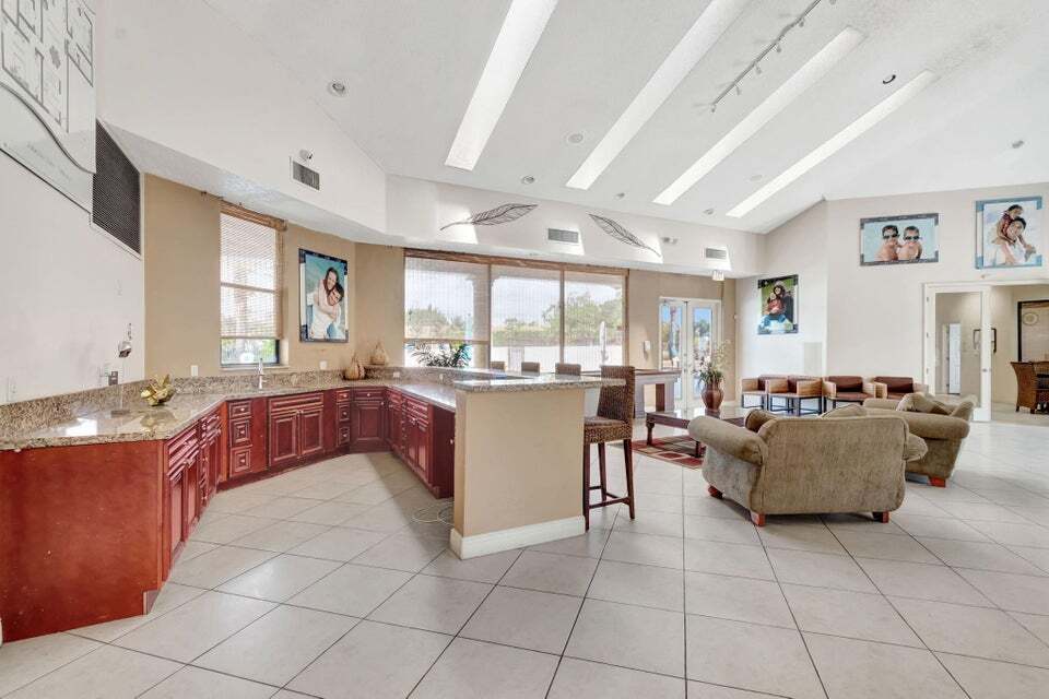 Building Photo - 1701 Balfour Point Dr