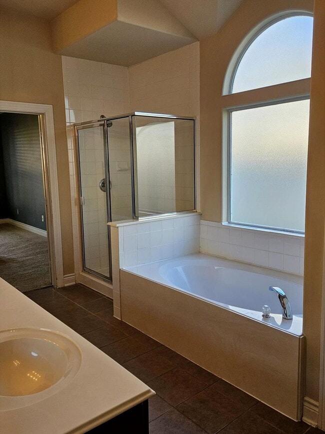 Building Photo - 5031 Gulf Stream Ln
