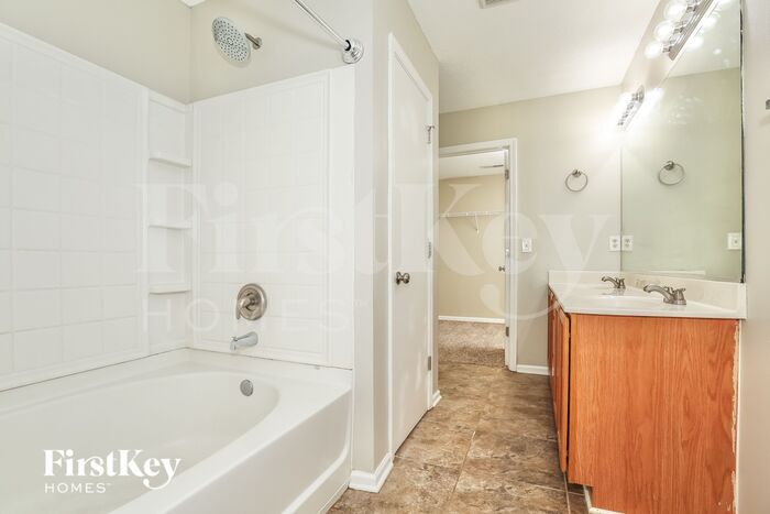Building Photo - 5715 Waterpoint Dr