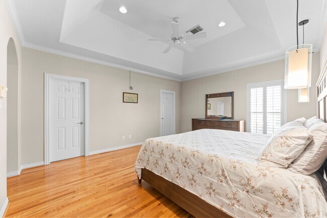 Building Photo - 9910 Orchard Ct