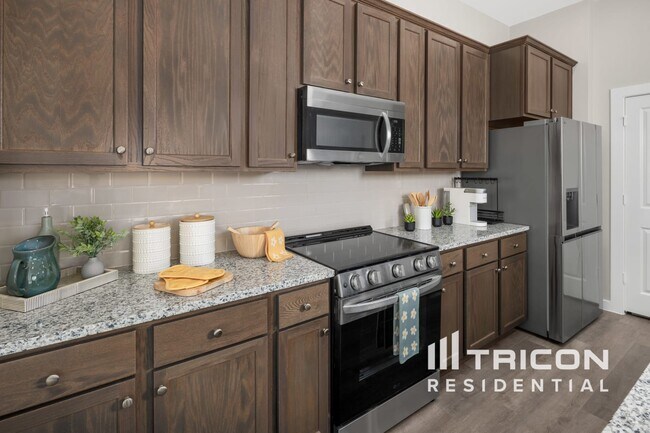 Building Photo - 5468 Sandstone Dr