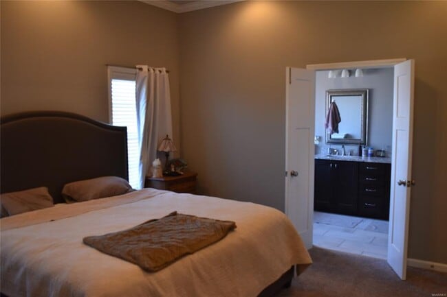 Building Photo - 9153 Autumnbrooke Way