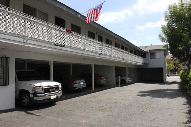 Building Photo - Del Rio Apts