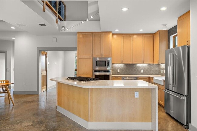 Building Photo - 3116 Sacbe Cove