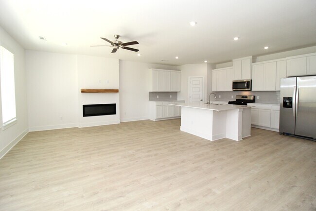 Building Photo - 2309 Langford St