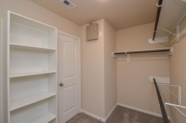 Building Photo - 29211 Vernon Forest Ct