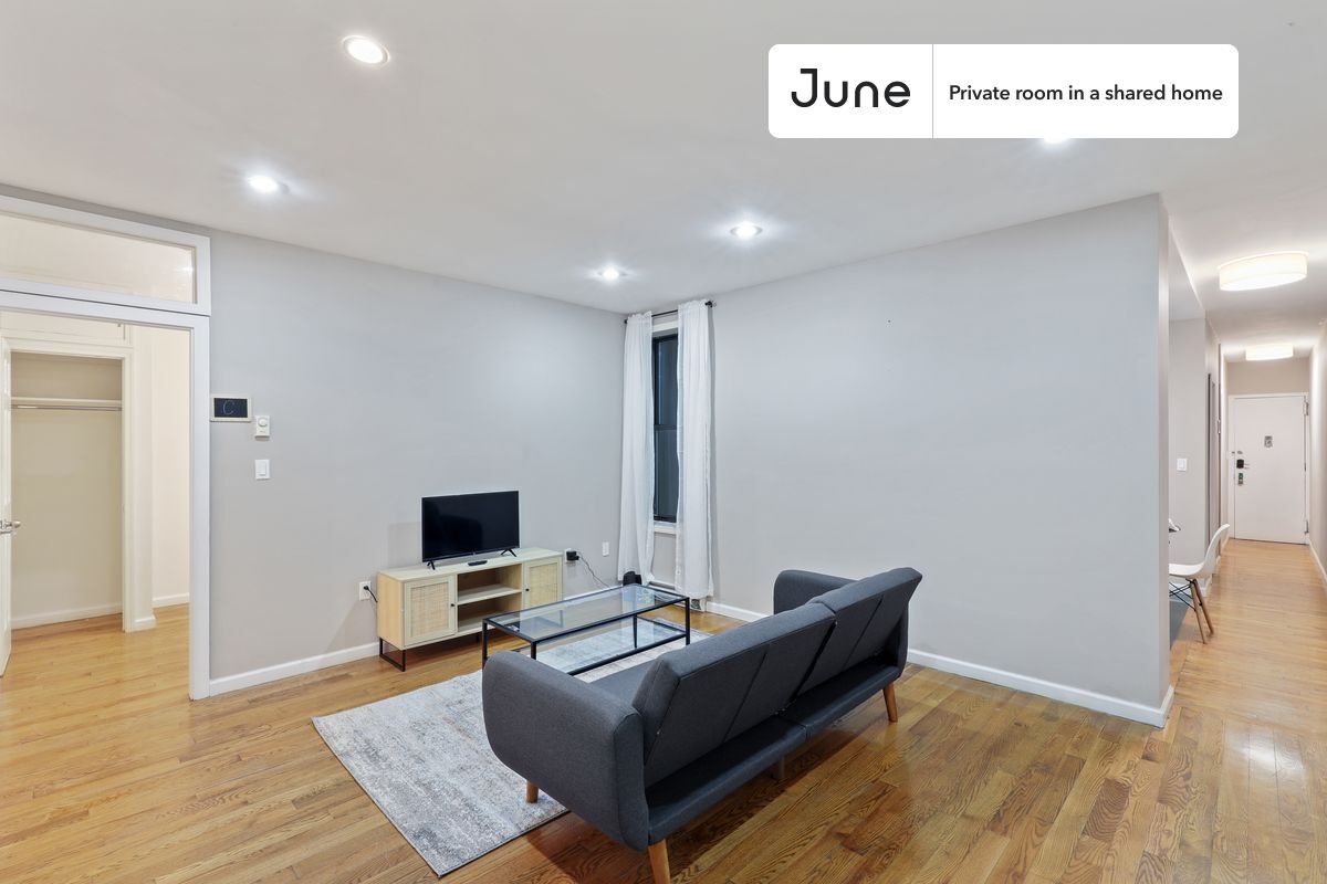 Building Photo - Room in Shared 4 bed/1 bath home in Upper West Side