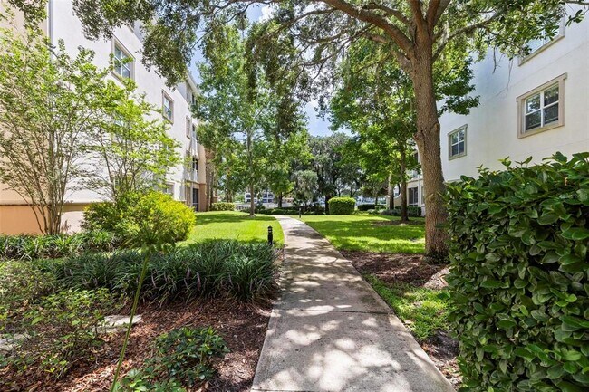 Building Photo - 45 Riverview Bend S