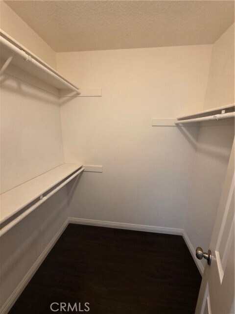 Building Photo - 1920 E Calico Dr