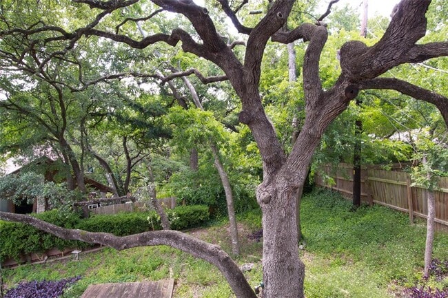 Building Photo - 7910 Ceberry Dr