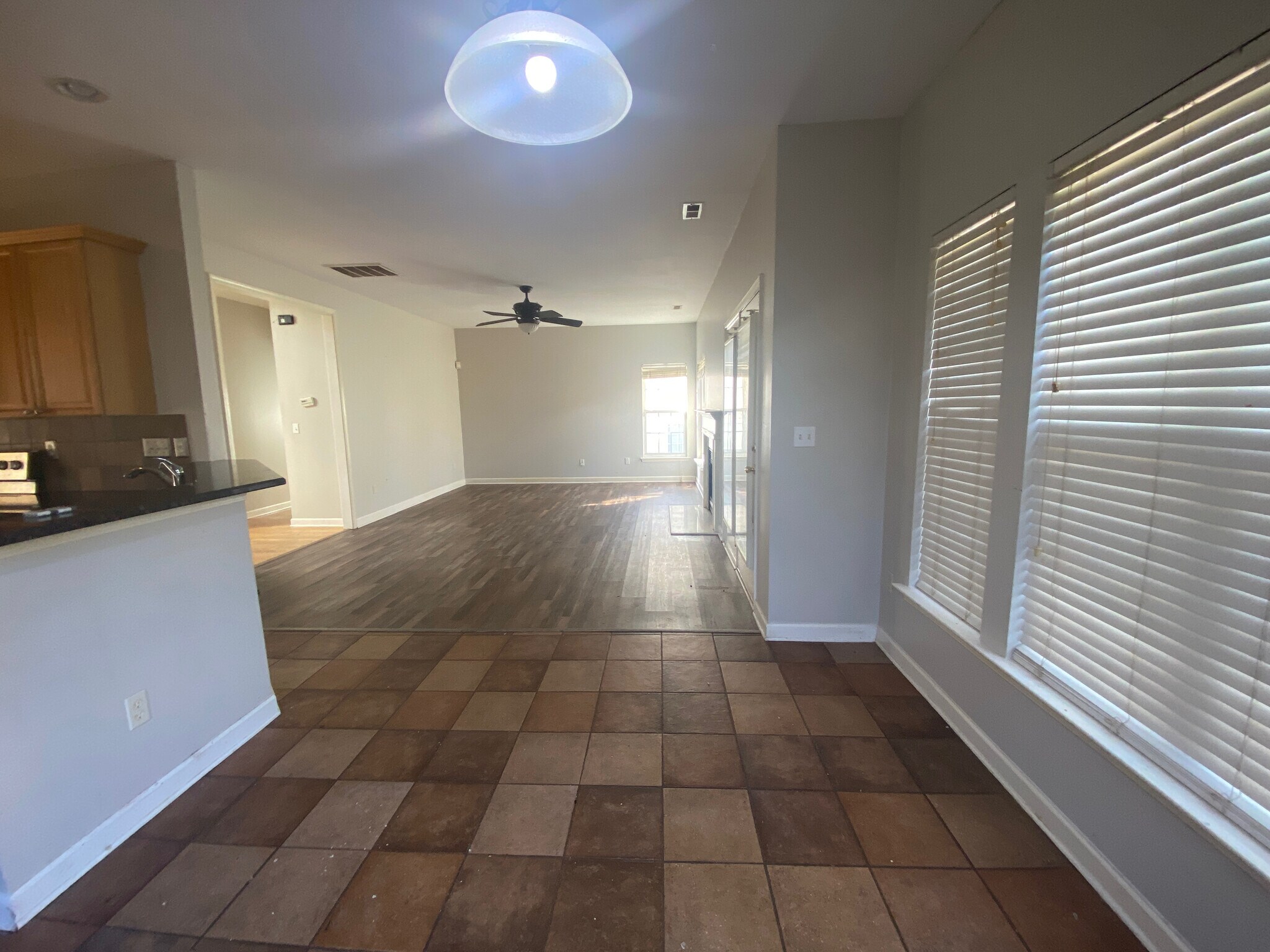 Building Photo - Room in Single Family Home on Hampton Pl Dr