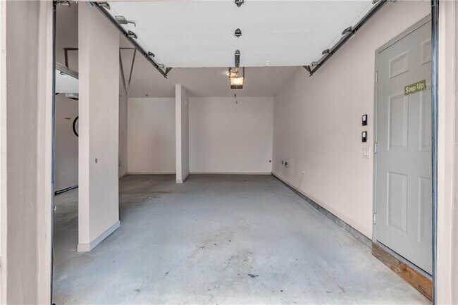 Building Photo - 1628 Briarcliff Rd NE