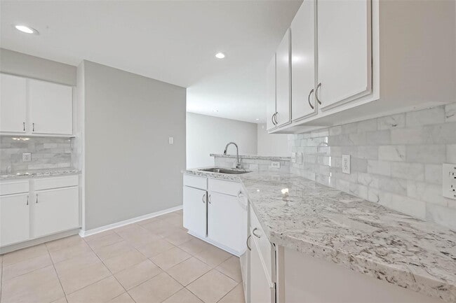 Building Photo - 5011 Redwing Brook Trail