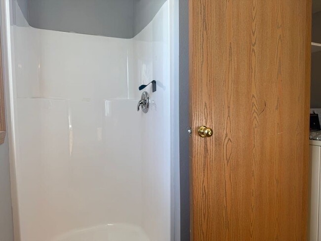 Building Photo - 819 5th St S