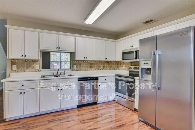 Building Photo - 4700 Dursey Dr