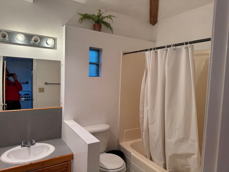 Bathroom - 11575 Blix St