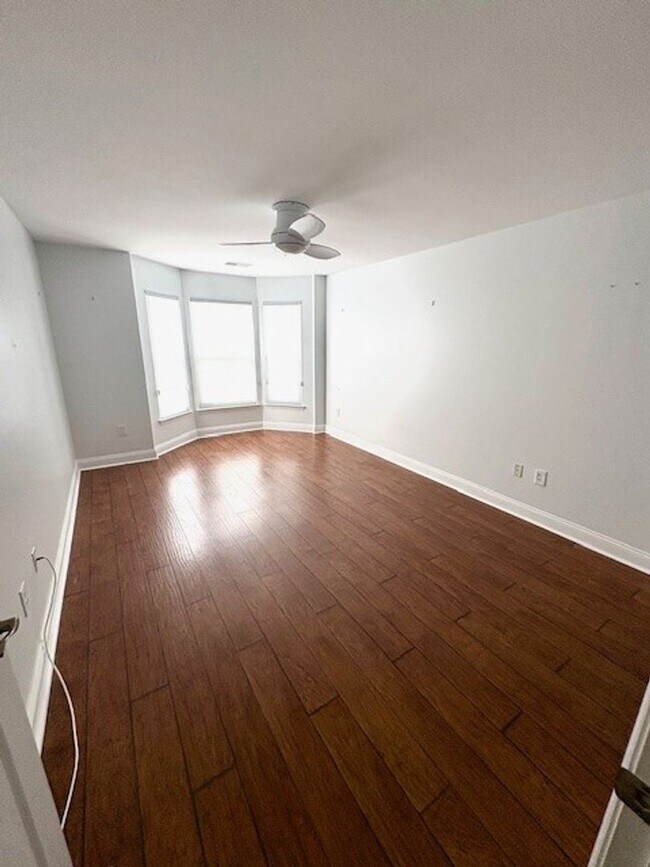Building Photo - 1st Floor Annapolis 3 bed / 2 bath Condo