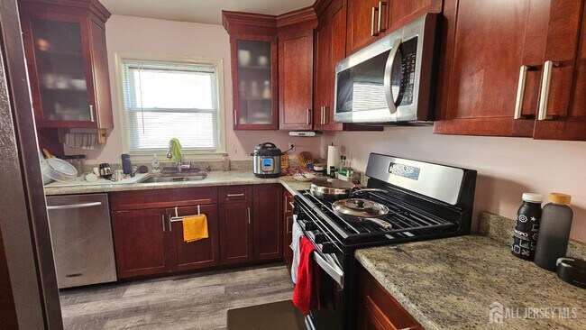 Building Photo - 9 Sandpiper Dr