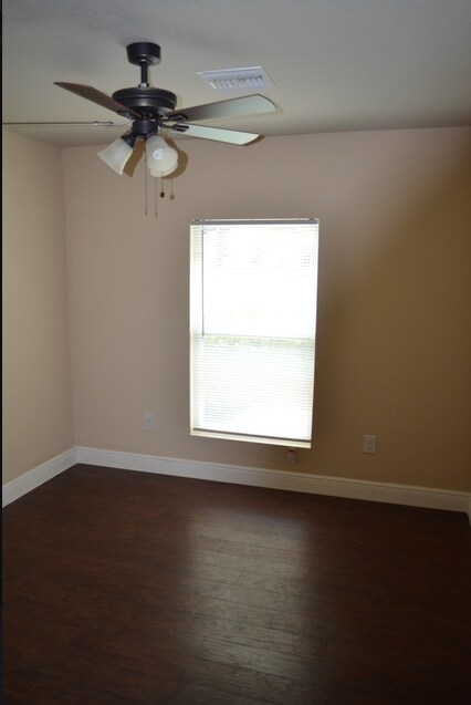 Building Photo - 8081 Cypress Dr S