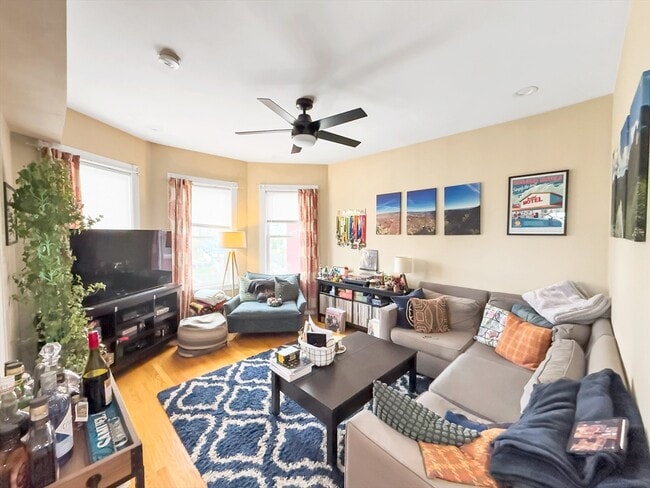 Building Photo - 153 Amory St