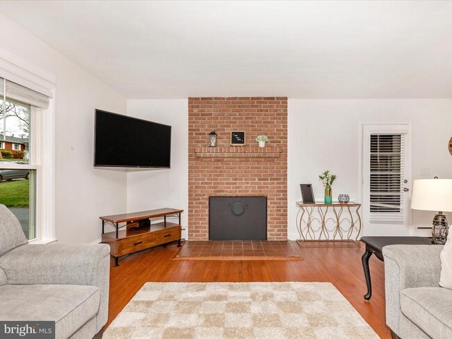 Building Photo - 6510 Panorama Dr