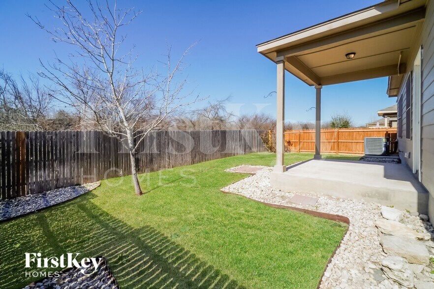 Building Photo - 500 Stonebrook Dr