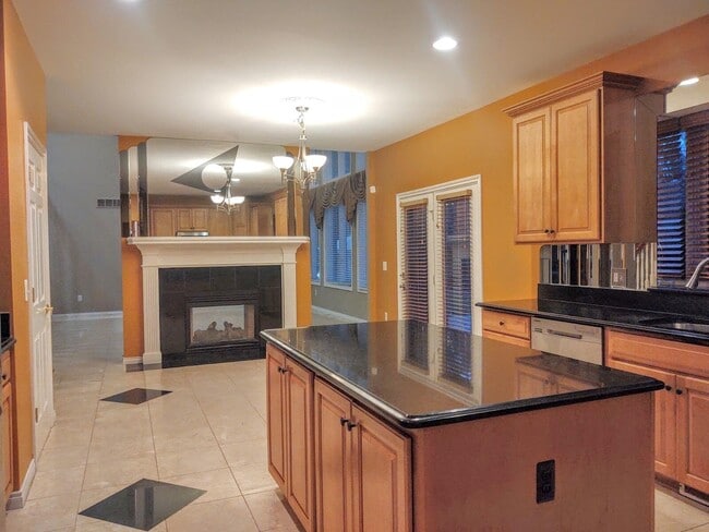 Building Photo - 6901 Dakota Dr