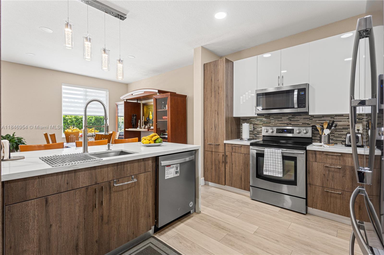 Building Photo - 1515 Winterberry Ln