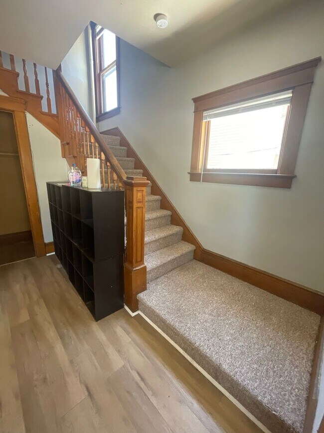 Building Photo - 952 Greenwood Ave