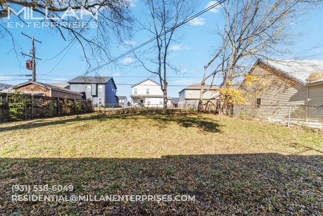 Building Photo - Cozy 2-Bedroom with Outdoor Space & Everyday Convenience
