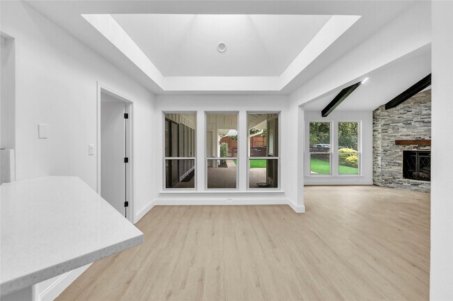 Building Photo - 13826 Wooded Creek Ct