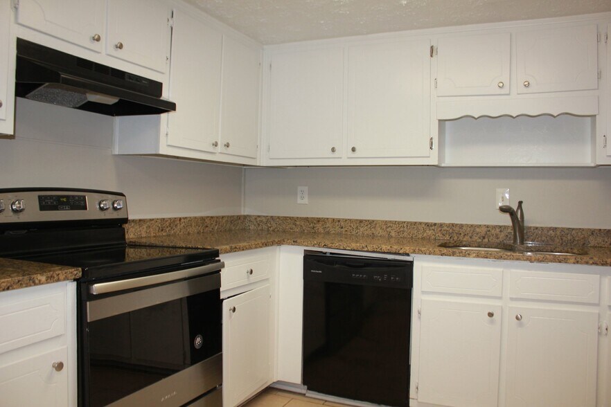 Building Photo - 4237 Dejohns Way