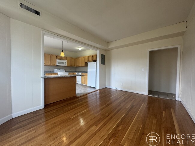 Building Photo - 1131 Commonwealth Ave