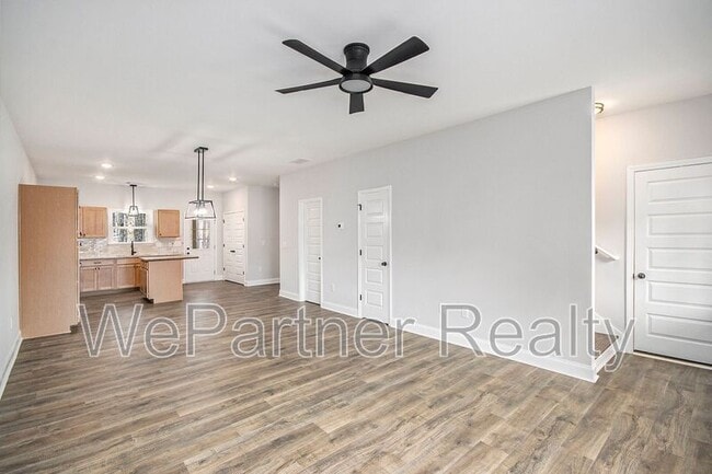 Building Photo - 138 Crestpoint Rd