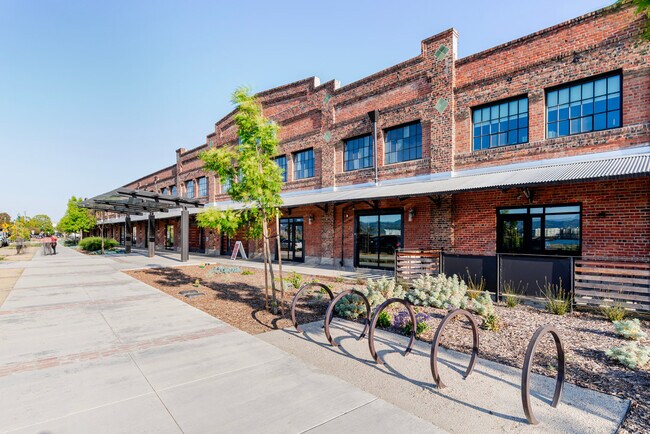 Building Photo - 1501 Buena Vista Ave