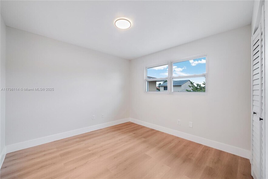 Building Photo - 14725 SW 107th Ter
