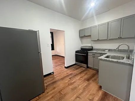 Building Photo - 31 W James St