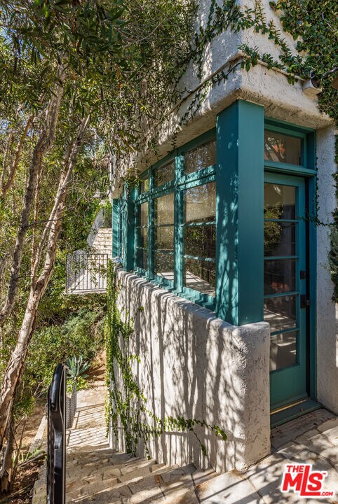 Building Photo - 8440 Harold Way