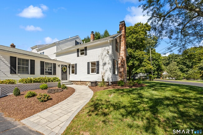 Building Photo - 387 Mixville Rd