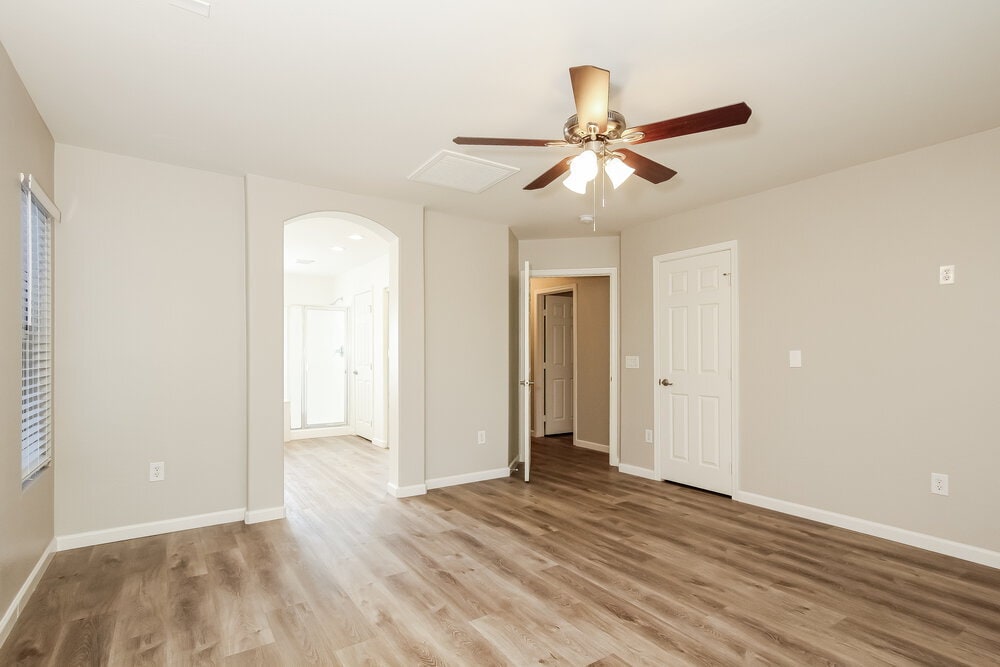 Building Photo - 34929 N 30th Dr