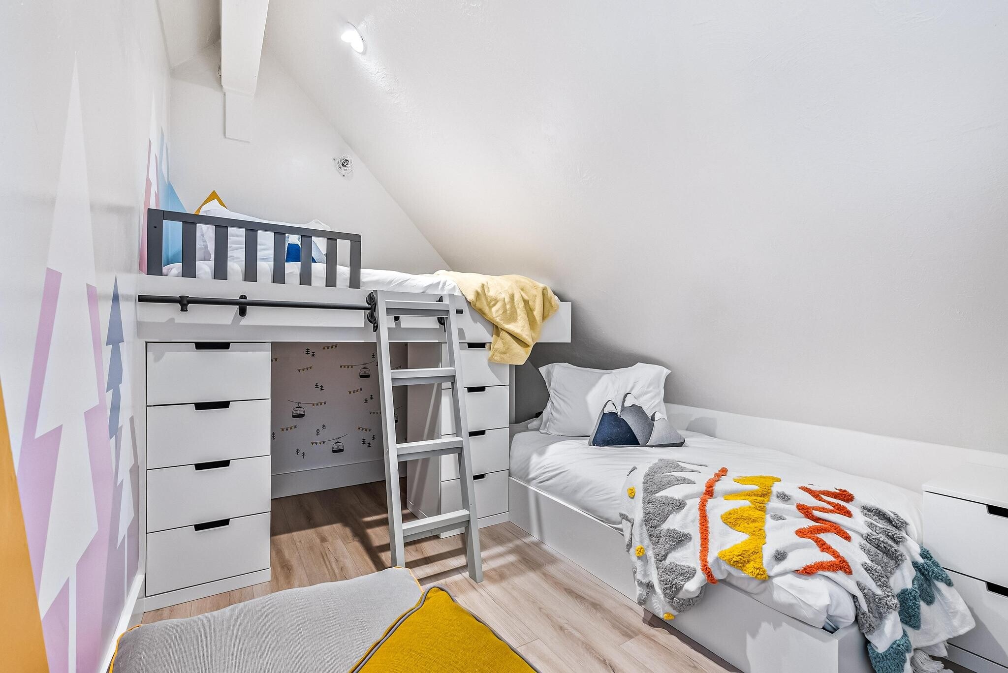 Building Photo - 1385 Lowell Ave