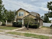 Building Photo - 1812 Indian Lodge Dr