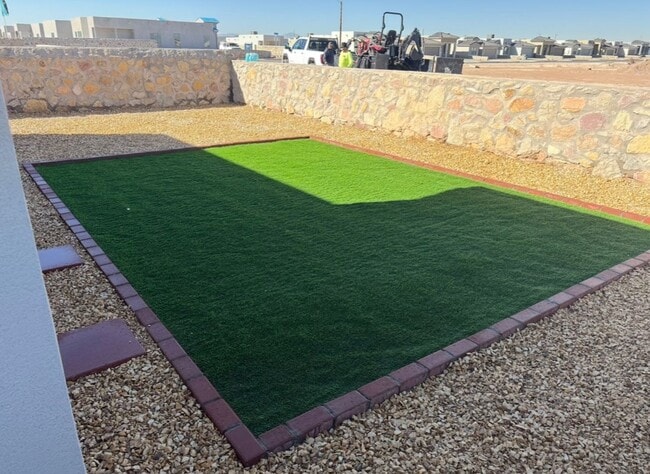 Building Photo - Beautiful East side House 4 bed-2.5 baths, part of The Club that includes Swimming Pool, Gym, Ten...