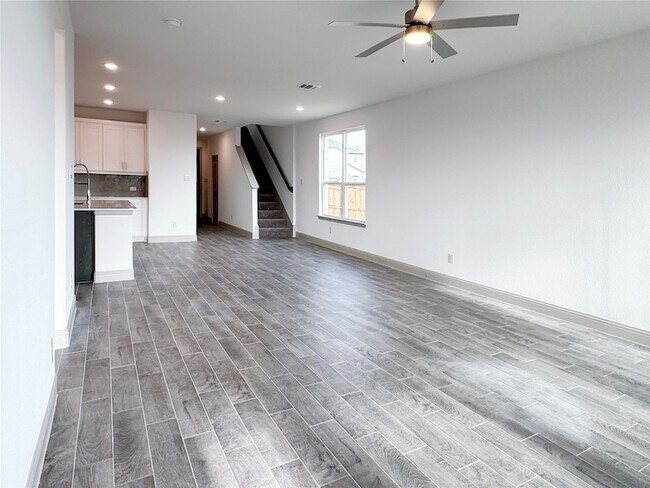 Building Photo - 3209 Lucia Wy