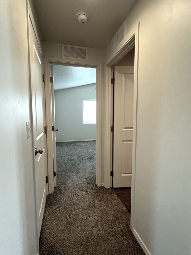 Building Photo - Beautiful 3 bed 2 bath home in Caldwell ju...